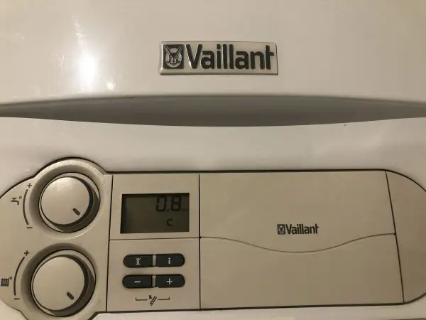 Jak zwiększyć ciśnienie w piecu Vaillant? Poradnik krok po kroku